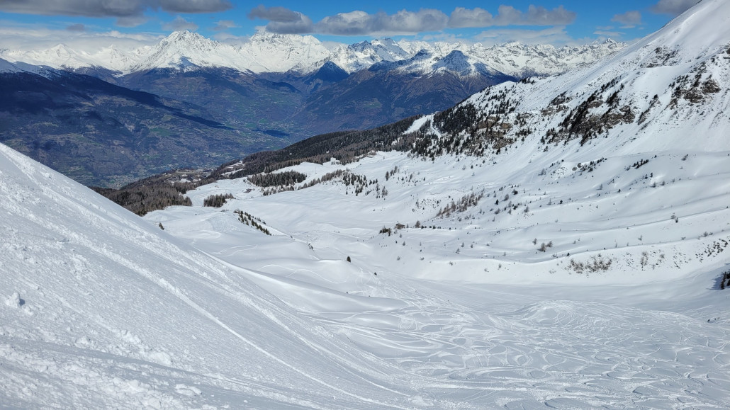 Geländerkammer links von Piste 27