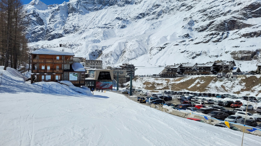 Ende der Talabfahrt nach Cervinia