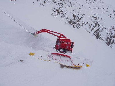 Maschine im Gletscher