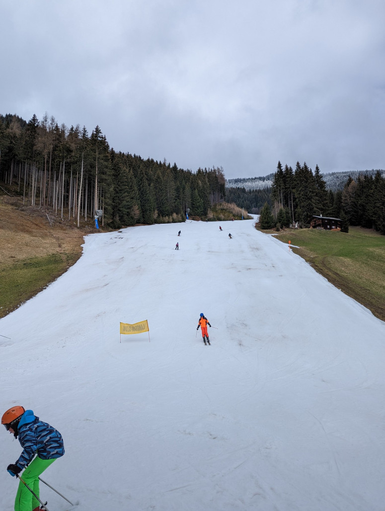 Fügen, Mittelstationsabfahrt schon angegriffen.