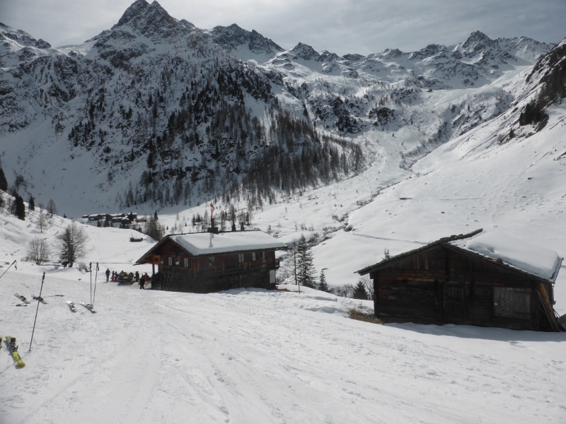 die Linke ist die Eggenhütte