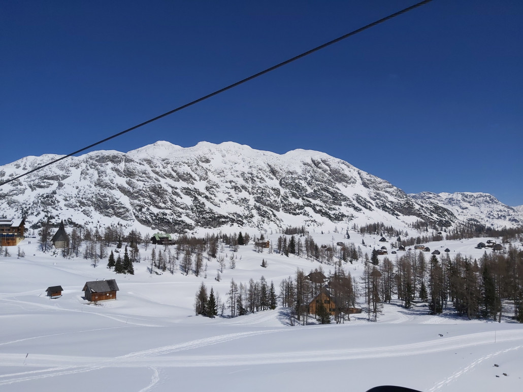 Oben noch Winter mit etwas Neuschnee der letzten Tage.