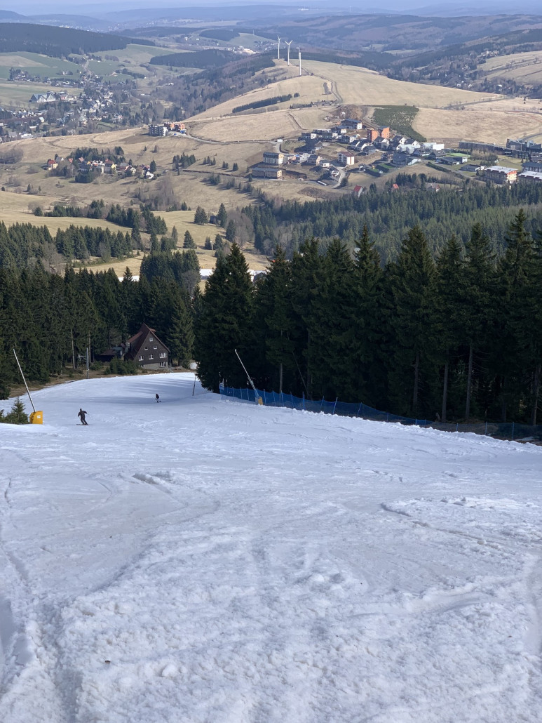 ab Querweg max. etwas braun, aber kein Dreck wie weiter oben