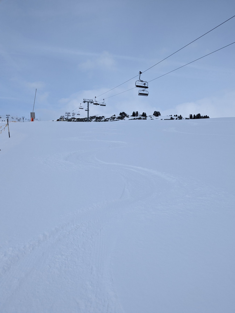 Oben sehr schön pulvrig.