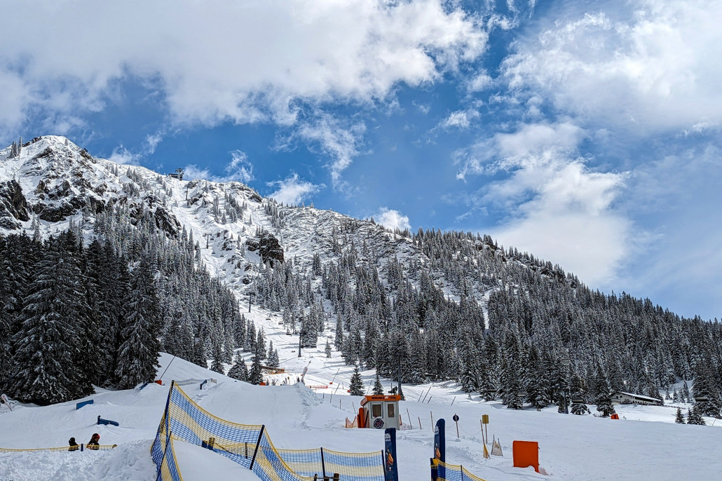 Blick vom Tiroler Haus zum Issentalkopf. Gämsen haben sich dort heute leider nicht blicken lassen.