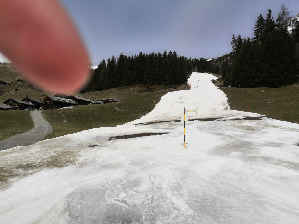 13:50 Uhr: Sorry, für den Finger. Hier war die Talabfahrt zurück Richtung Verbier zu Ende.