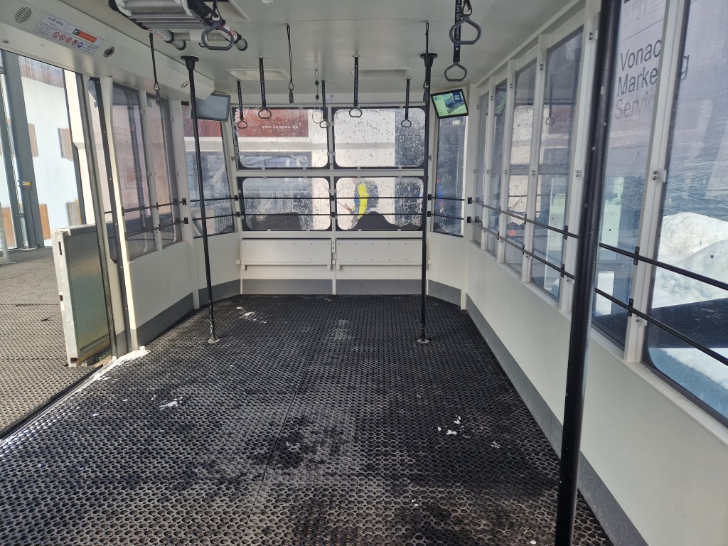 Springpowder_April_2023_LZTG (2).jpg