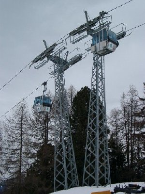 Doppelstütze vor der Mittelstation.