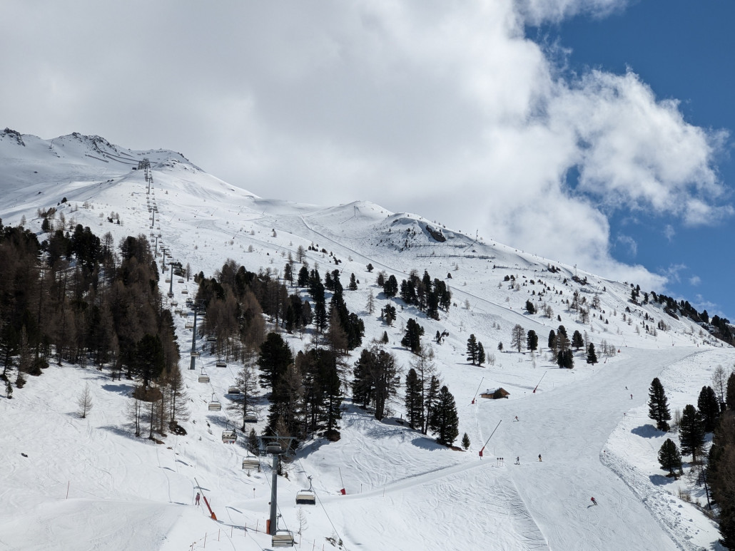 Pisten am Höllspitz, nachmittags eher schwer und teils arg bremsig