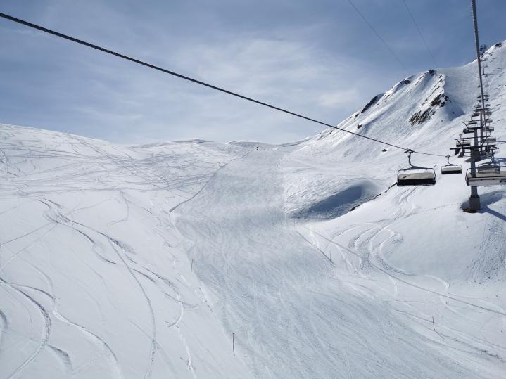 Definitiv eine der pistentechnisch besten Bereiche heute. 15:50 Uhr und noch sooo gut zu fahren. Unglaublich!