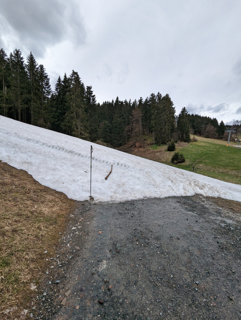 Poppenberg Hochalpenstraße noch nicht geräumt =)