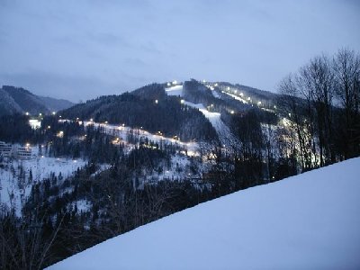 Hirschenkogel, links das OMV Palace Hotel