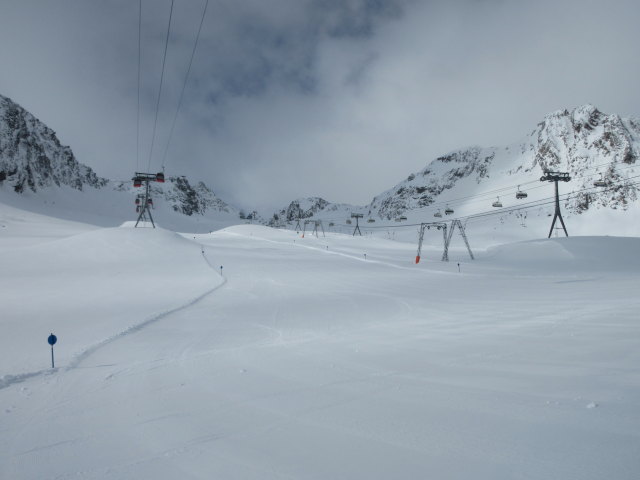 Schaufelschussabfahrt, darüber die 8-MGD Schaufeljoch, rechts der 2-SL Eisjoch und der 6-CLD-B Eisjoch