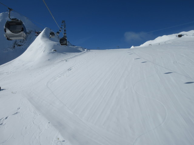 10-MGD Gletscherjet 4, darunter das Schmiedingerkees, im Hintergrund der 2-SL Magnetköpfl