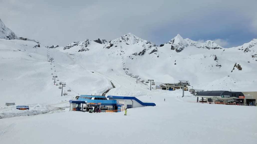 Die beiden offenen Sesselbahnen