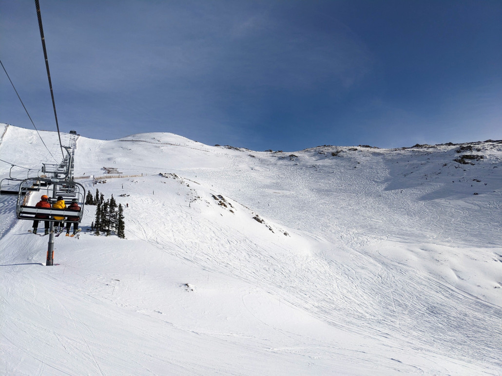 Sessellift Montezuma Bowl mit den Freeridebereichen