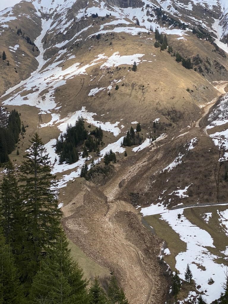 Lawine Satztobel Lechweg 6.jpg