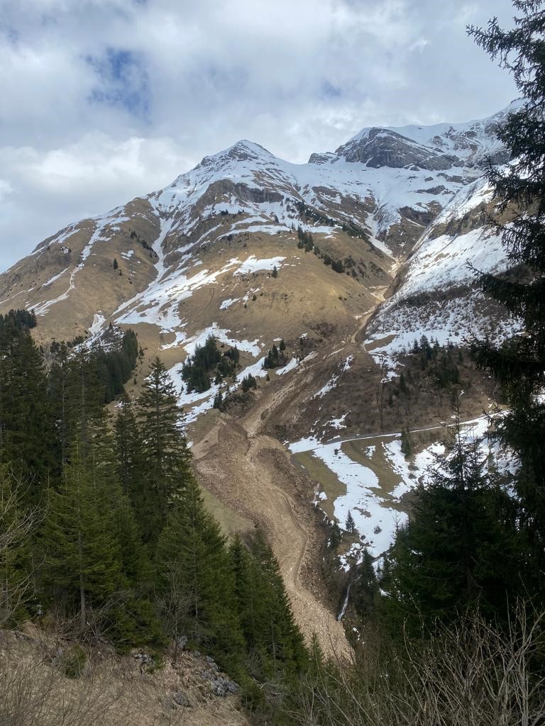 Lawine Satztobel Lechweg 5.jpg