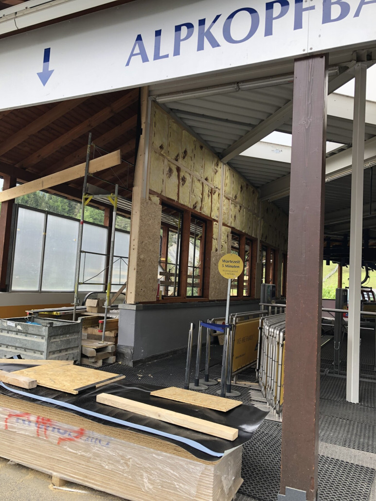 Kleiner Umbau an der Talstation der Alpkopfbahn, vielleicht im Rahmen der provisorischen Fußgängerbrücke