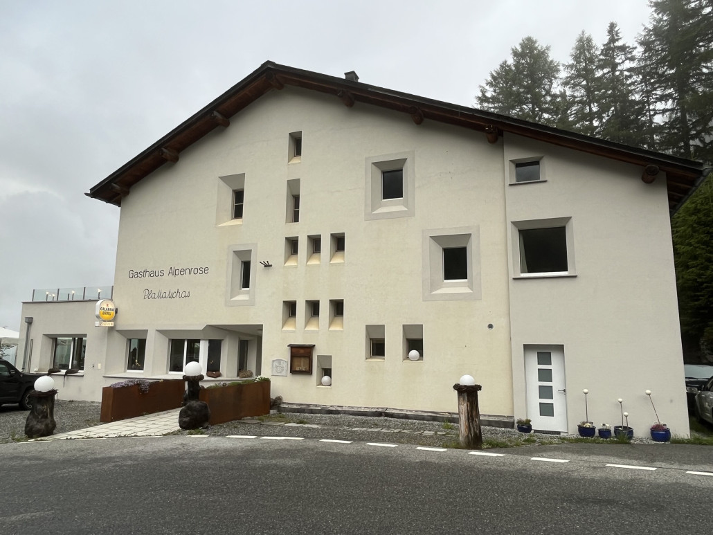 Gasthaus Alpenrose oberhalb Santa Maria