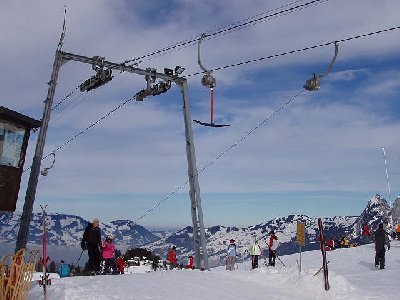 Typischer Doppelmayr Typ A Lift mit 390m Länge und 60 Höhenmetern