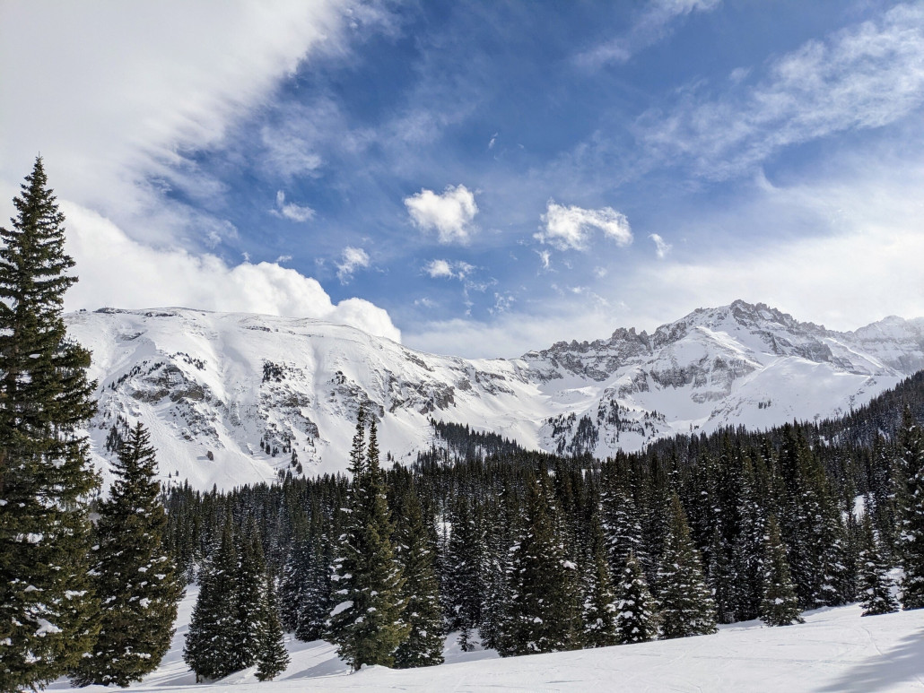 Gold Hill Chutes im linken Bildbereich