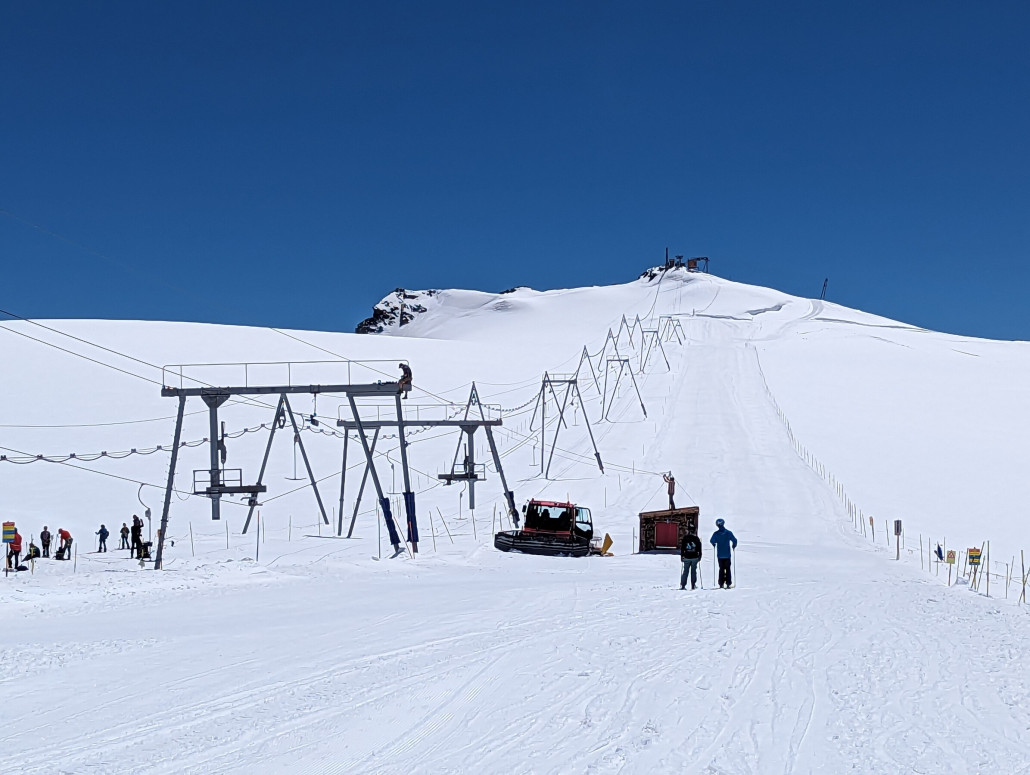 Am Breithorn wurde gegen Mittag gearbeitet.
