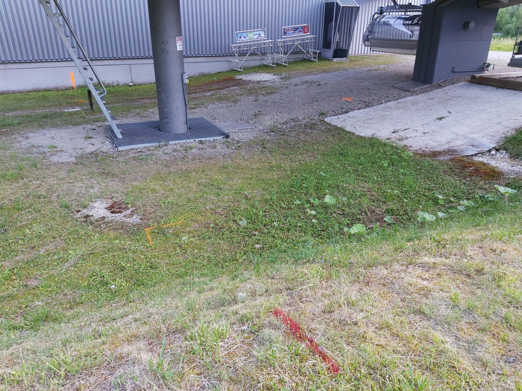 Der Vorplatz bleibt in etwa gleich. Die neue Station wird aber länger. Hier könnte der Einstiegsberreich enden.