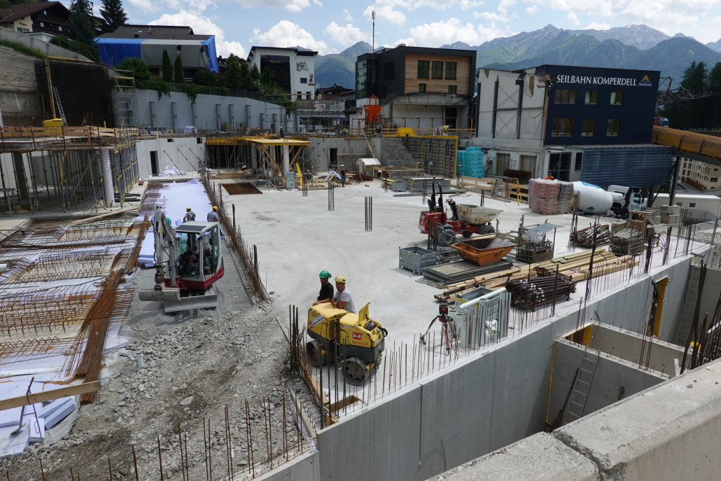 Komperdellbahn neu; Bauarbeiten Talstation; Blick von Talstation Sunliner