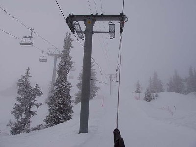 Parallel zur 4KSB der Skilift Palius. Auch ein Bühler Umbau durch Garaventa