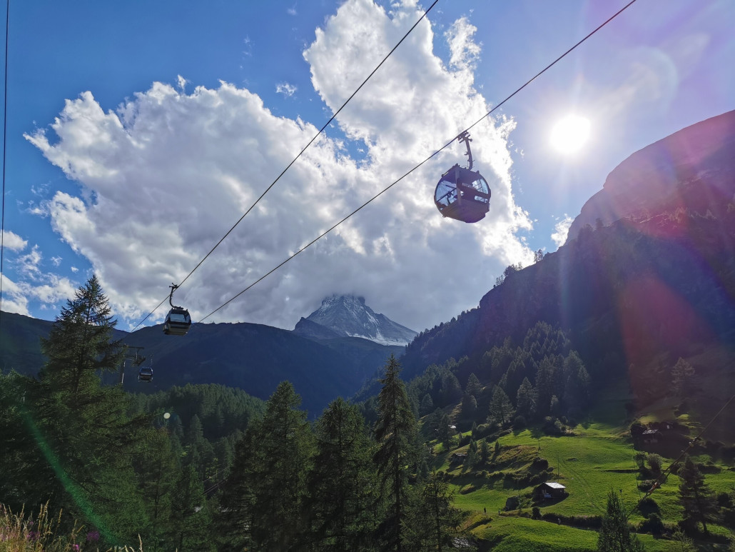 Landschaftsimpression mit Gondel - hat sich eingeschlichen, bleibt jetzt auch.