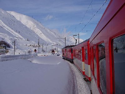 Zumdorf zwischen realp und Hospental