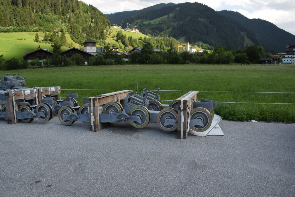 Materiallager am Parkplatz