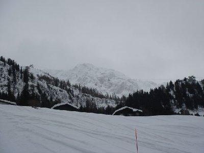 Blick auf die PB Pesciüm-Sasso della Boggia, wenig unter dem Dörfchen Nante fotographiert