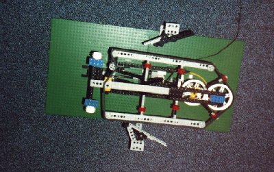 The groundterminal. The little towers are to open the door of the gondola.