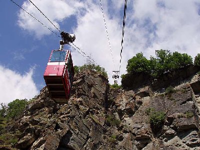8PB Kalpetran-Emd. Erschliesst eine kleine Gemeinde im Mattertal.
