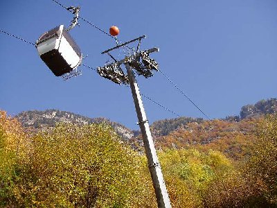 Konkordanspendelbahn 4EPB Malvaglia-Monte Dagro erschliesst ein Restaurant und eine kleine Gemeinde.