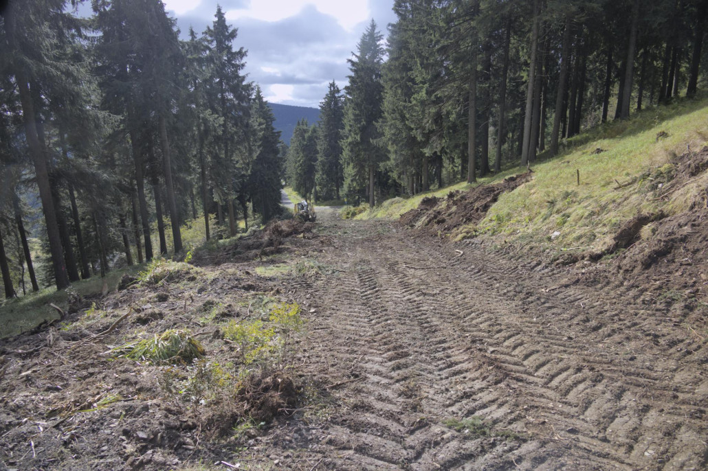Der bisherige Tragödienhang.