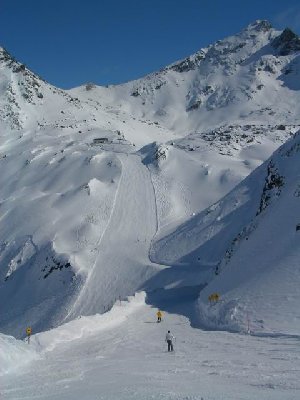 Blick auf die Rote 7. Meiner Meinung nach einer der schönsten Abfahrten in Ischgl.
