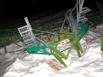 Materialdepot auf etwa halber Strecke an der Strasse