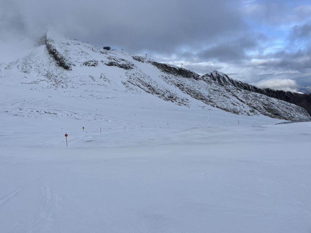 Neu ist die direkte Piste (3) von der Bergstation der 10EUB zur 10 offen