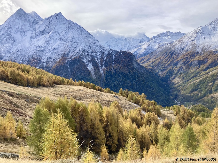 Schwarze Piste von Le Tsaté, im Hintergrund Les Dents de Veisivis und Arolla-Tal