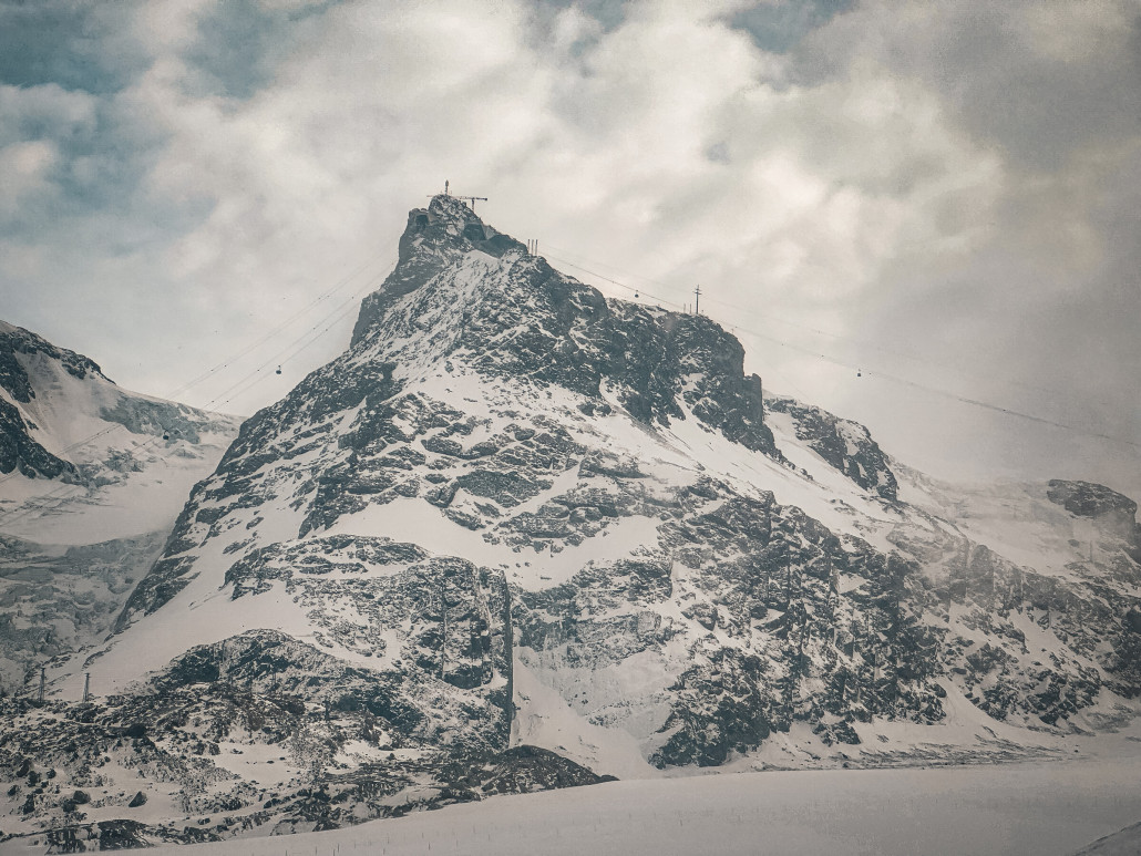 Klein Matterhorn mit zwei Erschliessungen