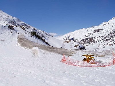 Talllift Hospental mit Aufgeschütteter Trasse