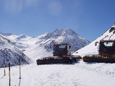 Pistenmaschinen mit Guspistal