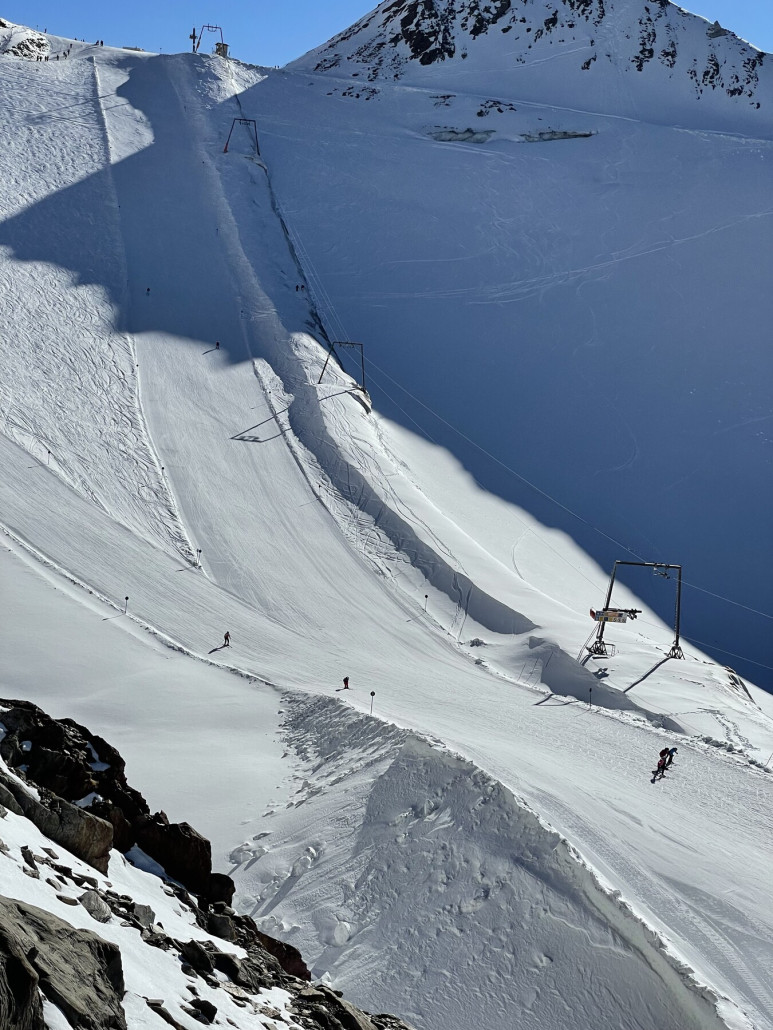 Piste und Trasse vom Windachferner
