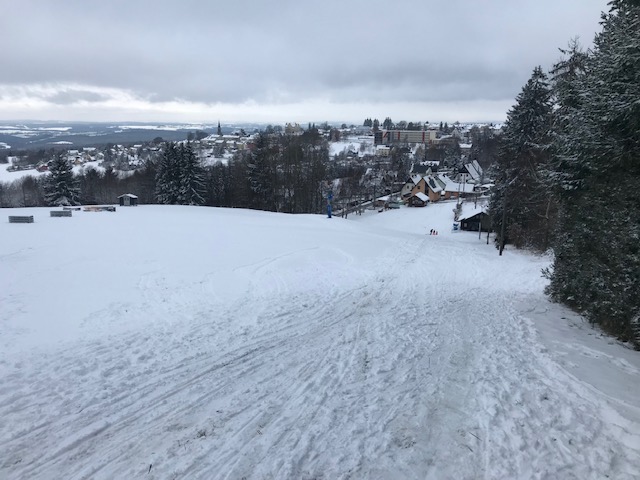 Piste am Seillift von oben