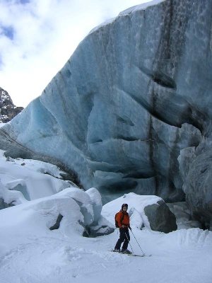 Auch der Gornergletscher geht mal zu Ende. Gletschertor des Gornergletschers.