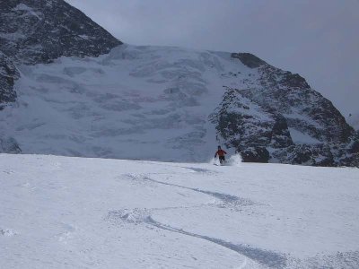 Obwohl die vordere meine eigene Spur ist, werd' ich bei dem Bild schon selbst fast neidisch...