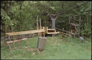 Die noch einwandfreie Talstation mit Antrieb. Zu erkennen ist die Bügelführung für die Langbügel (war früher ein Kurzbügellift mit Holzbügel)